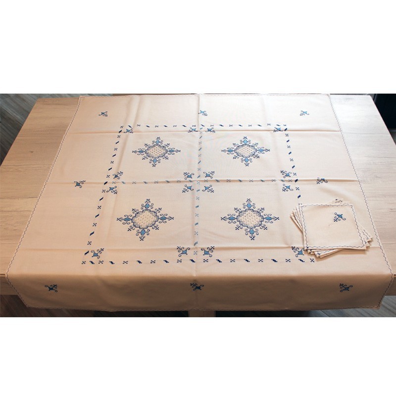 mantel-te-soles-azul-lagartera-toledo_mesa