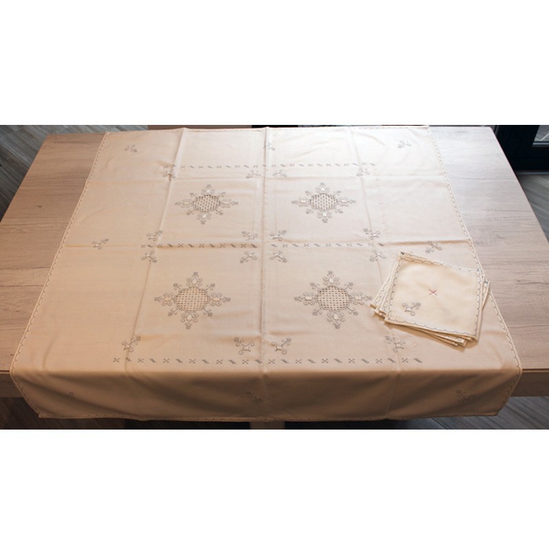 tea-tablecloth-suns-grey-lagartera-toledo_table