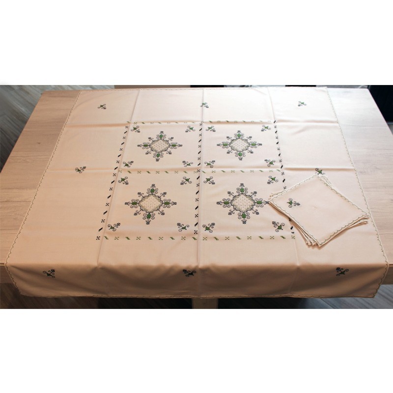 tea-tablecloth-suns-green-lagartera-toledo_table