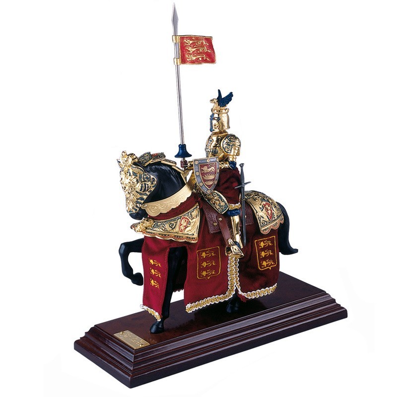 Equestrian Armor – Dragon Helmet – Gold finish (lacquered steel) – Red velvet – Marto Toledo – Side view