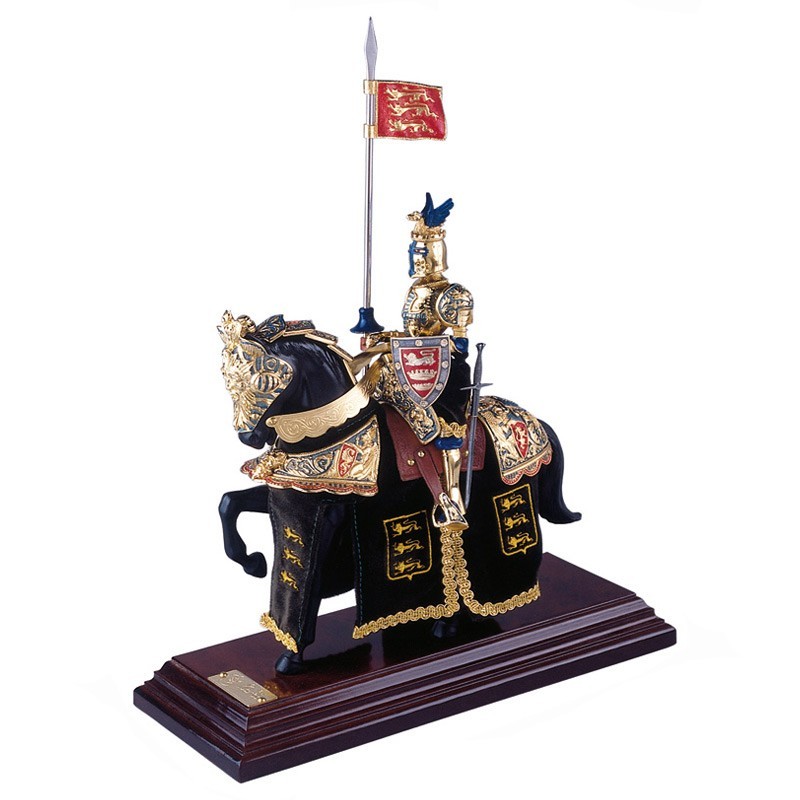 Equestrian Armor – Dragon Helmet – Gold finish (lacquered steel) – Green velvet – Marto Toledo – Side view