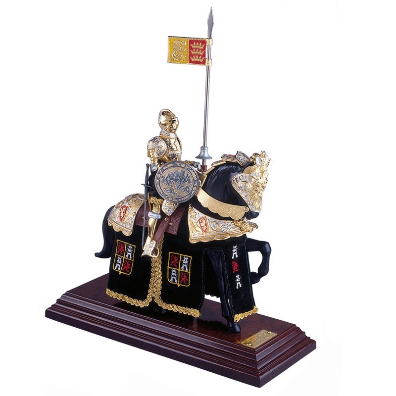 Armadura ecuestre Española – Acabado oro (acero lacado) – Terciopelo verde – Marto Toledo – Vista lateral